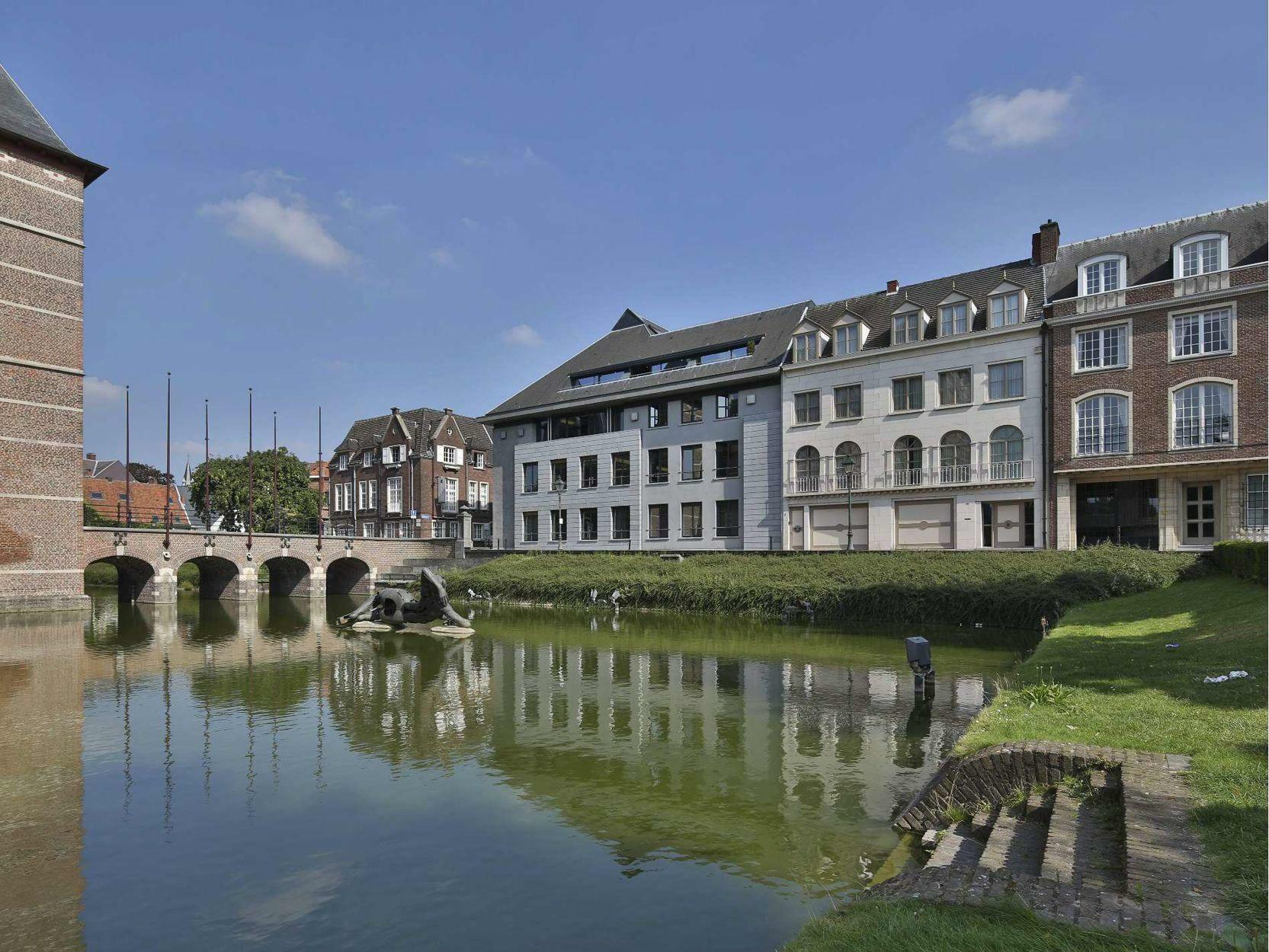 Prachtige herenwoning met garages in het centrum van Turnhout