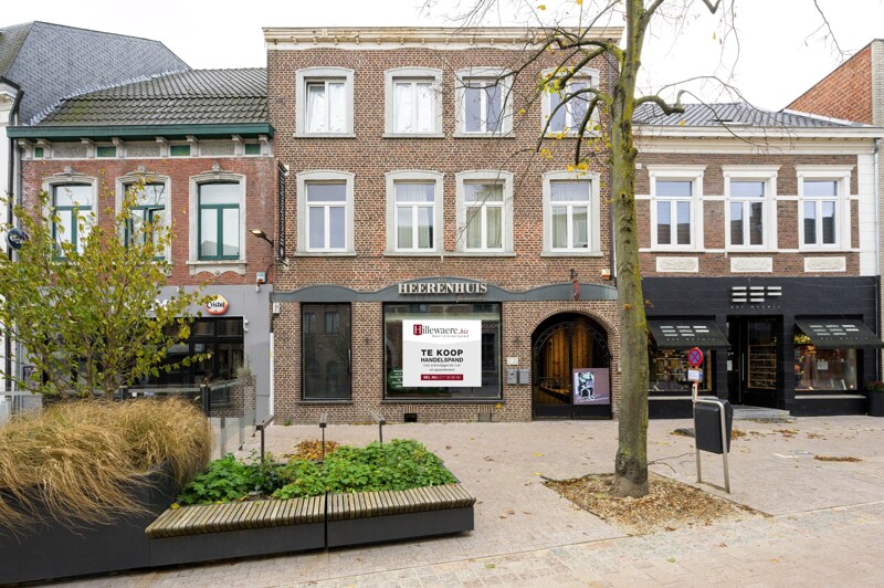 Commerciële winkel te Bree