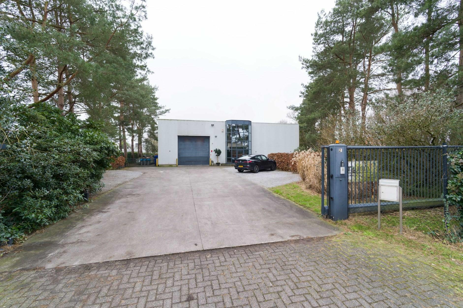 TE KOOP: Multifunctioneel KMO gebouw