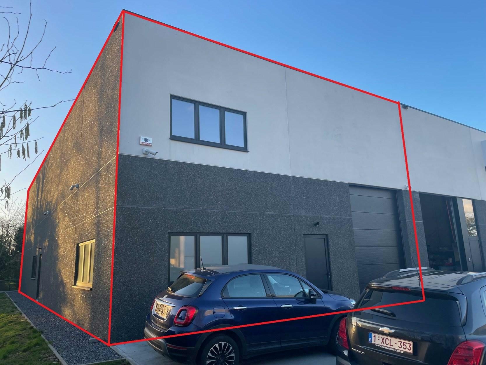 TE KOOP: Nieuwbouw KMO hoek UNIT 294 m²