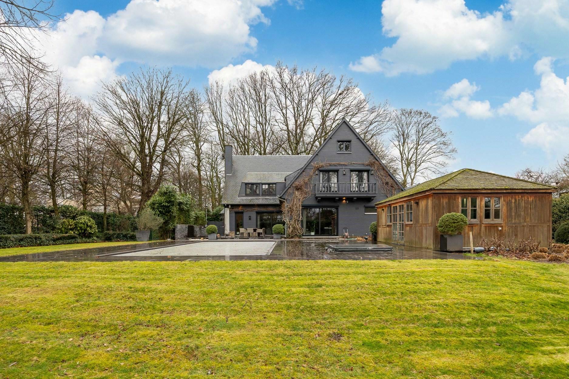 Park Den Brandt: villa op een perceel van 3.340 m² met poolhouse, zwembad, jacuzzi en sauna!