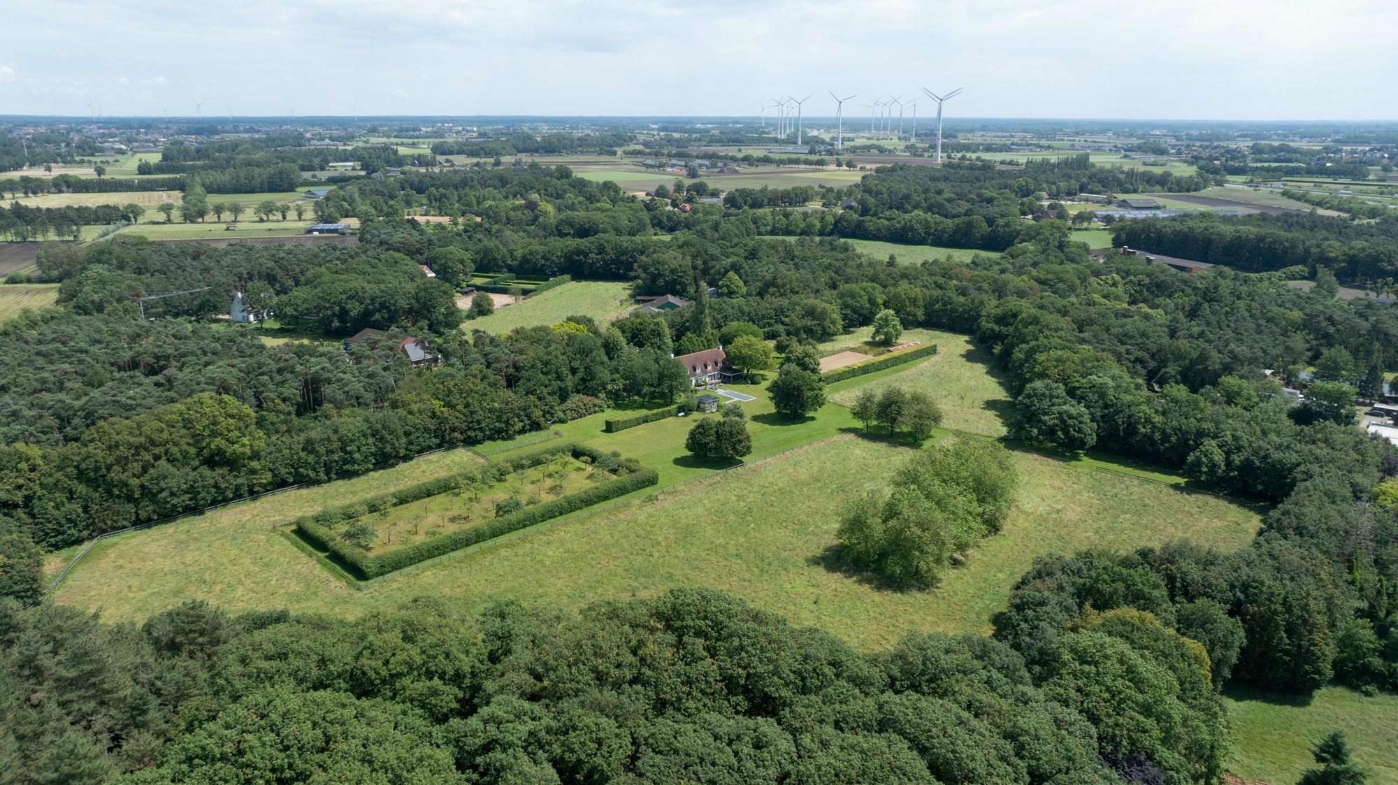 Schitterende herenhoeve op landgoed van ca. 6,1 ha te Oud-Turnhout