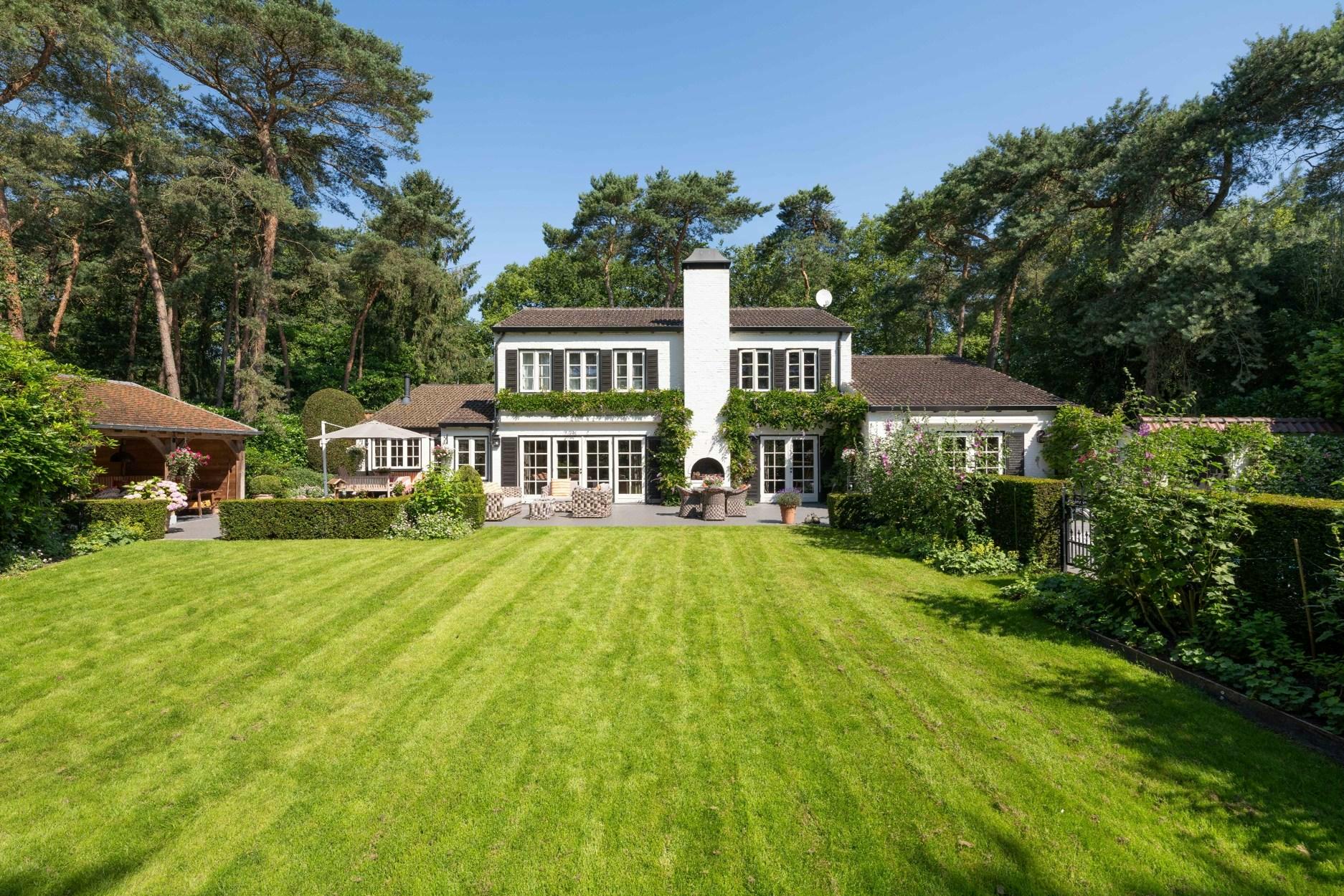 Villa gelegen te Meer op een perceel van ca. 2.835 m²