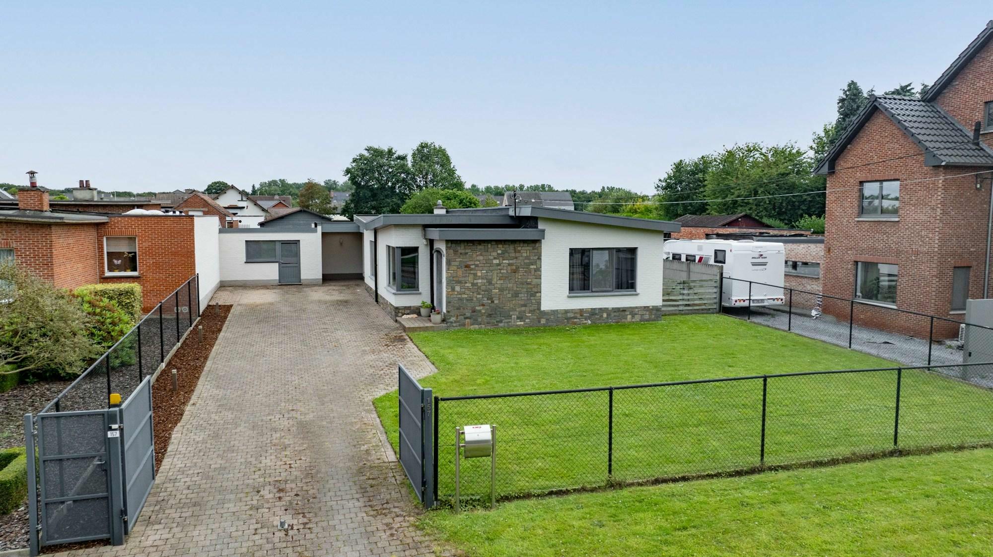 Goed gelegen bungalow op een terrein van 982 m² te Hasselt.