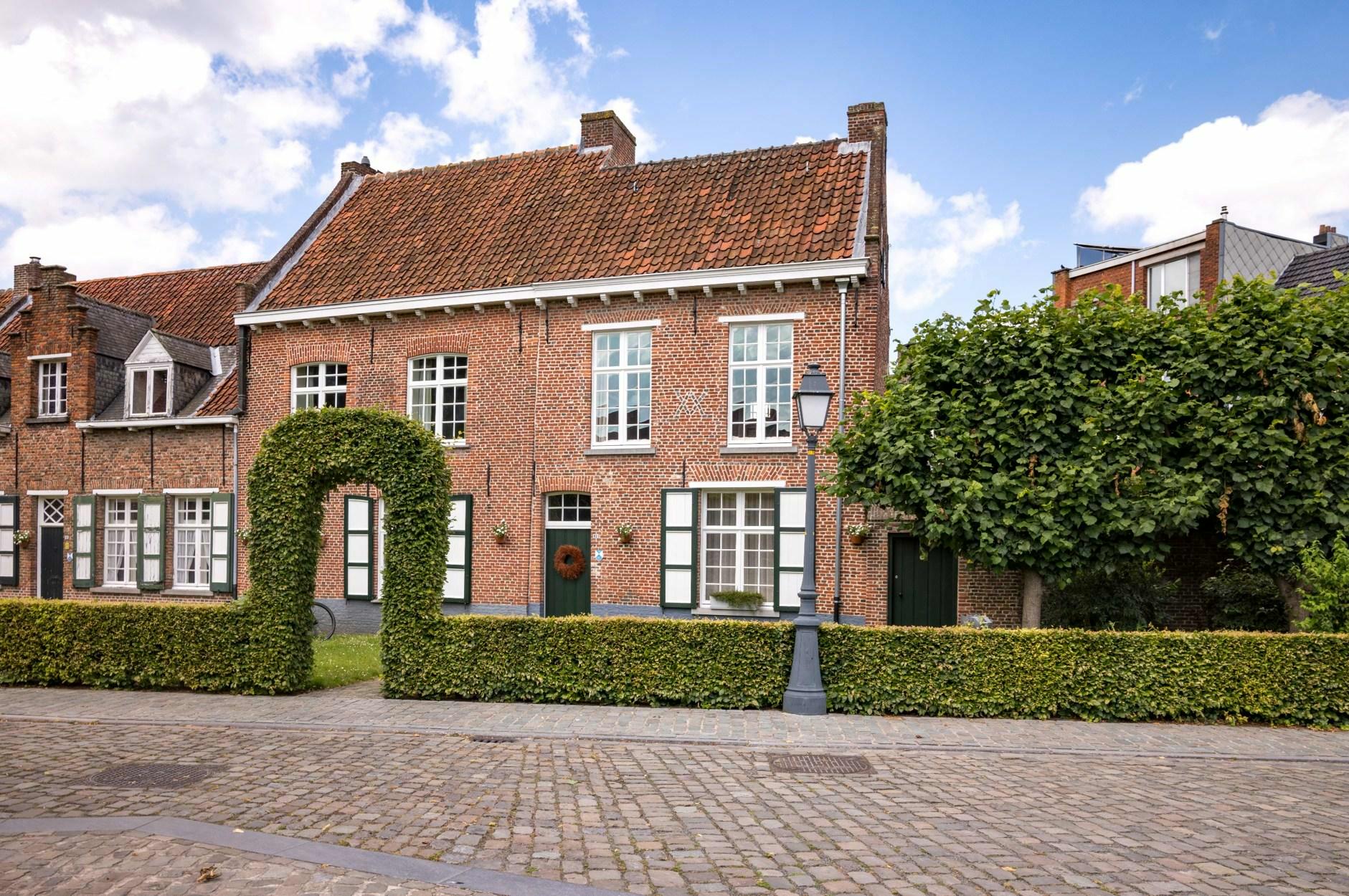 Charmante gerenoveerde woning in het authentieke Begijnhof te Turnhout!