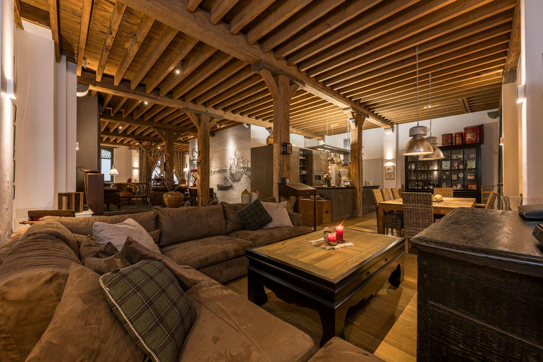 Top notch loft van ca. 259 m² in historisch pakhuis in hartje Antwerpen!