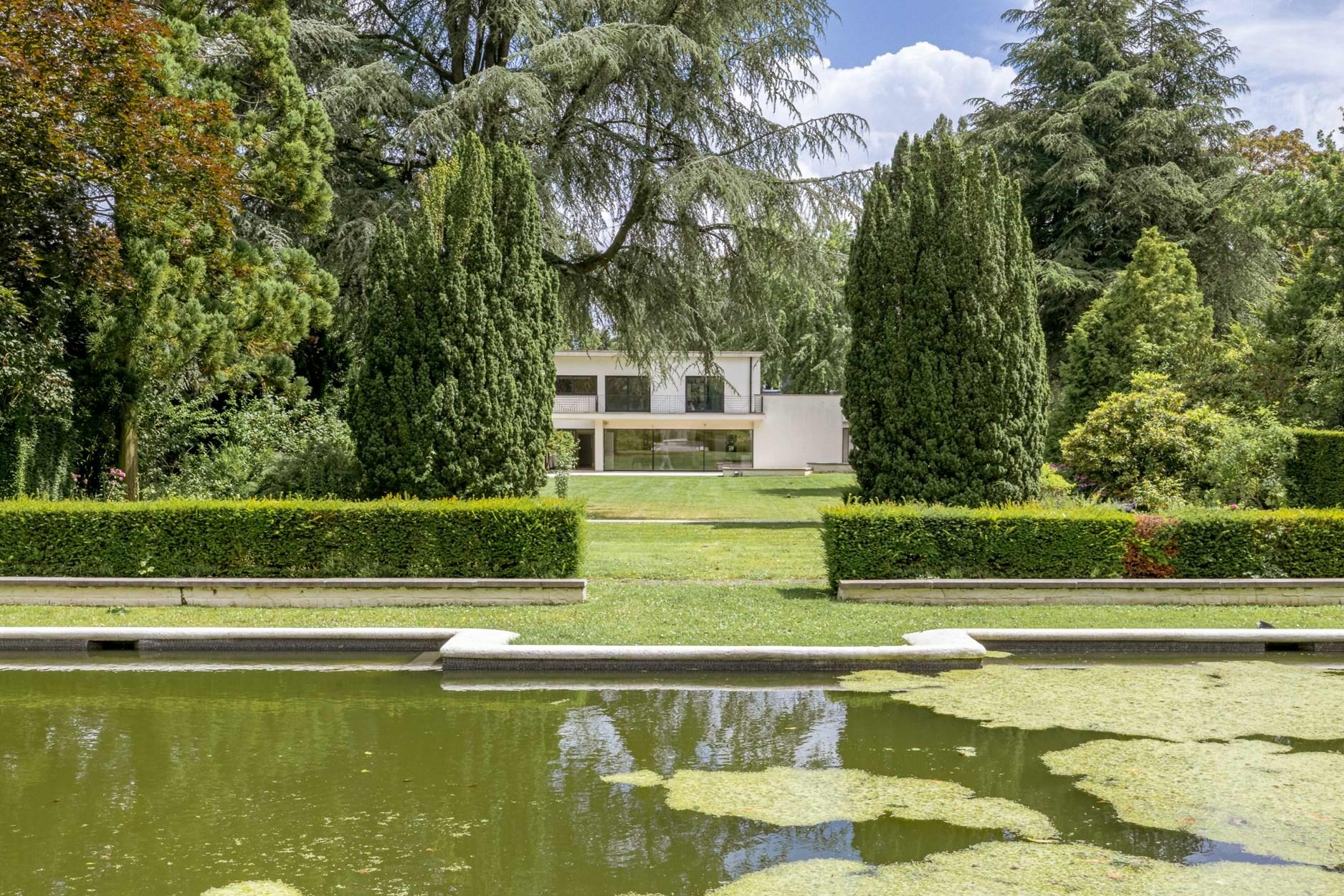 Luxe gerenoveerde villa met 4 slaapkamers, tuin en garage in Ukkel