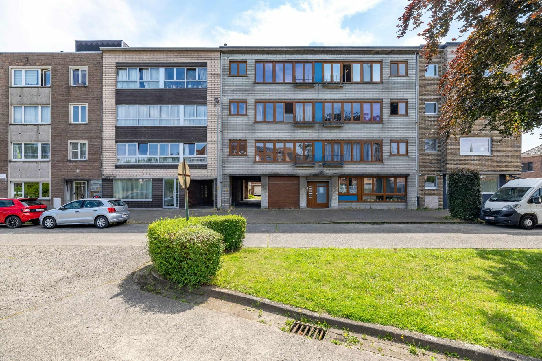 2-slpk appartement met bureauruimte in Gentbrugge.