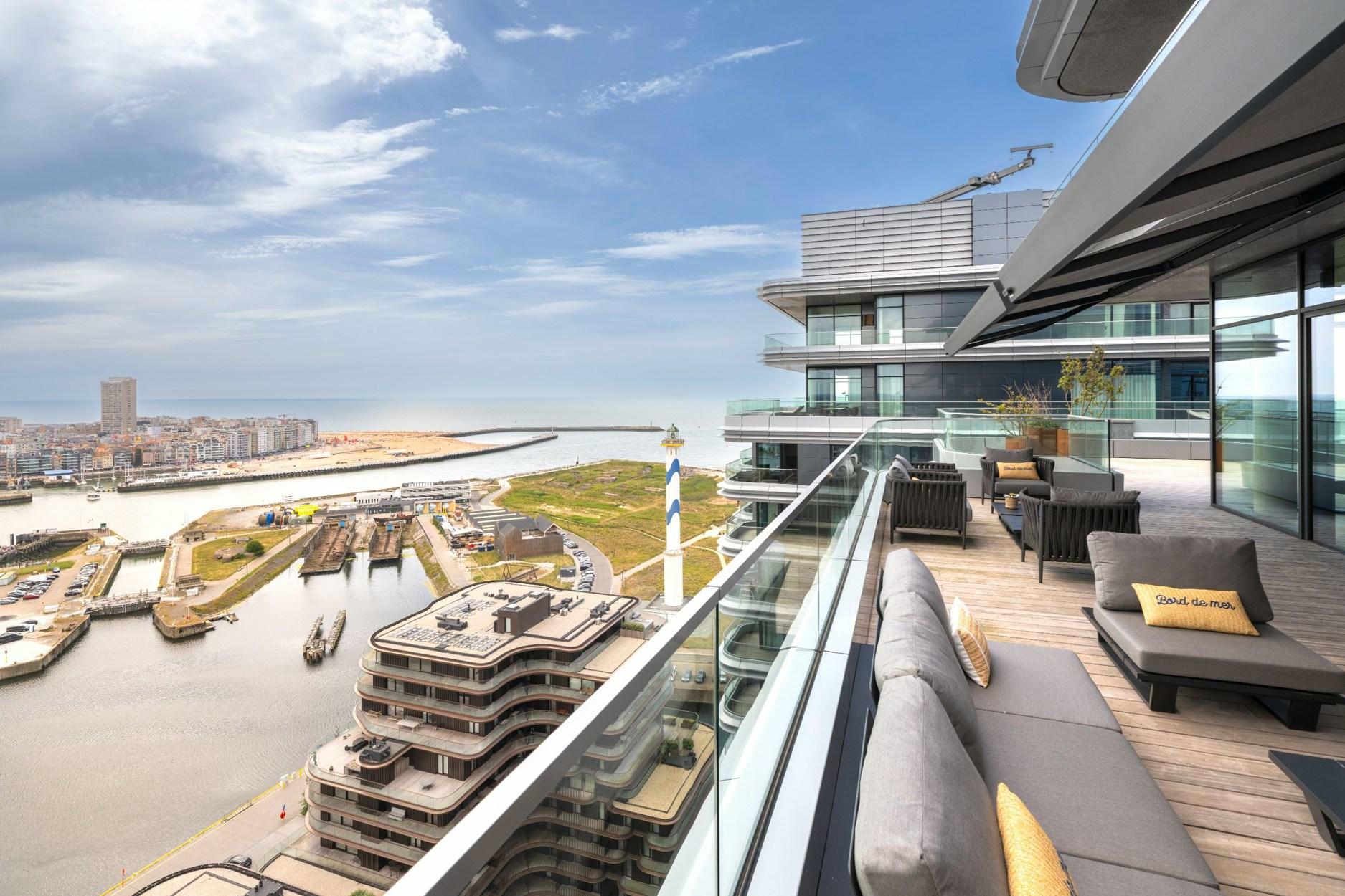 Luxueuze penthouse aan zee met 360° panoramisch zicht