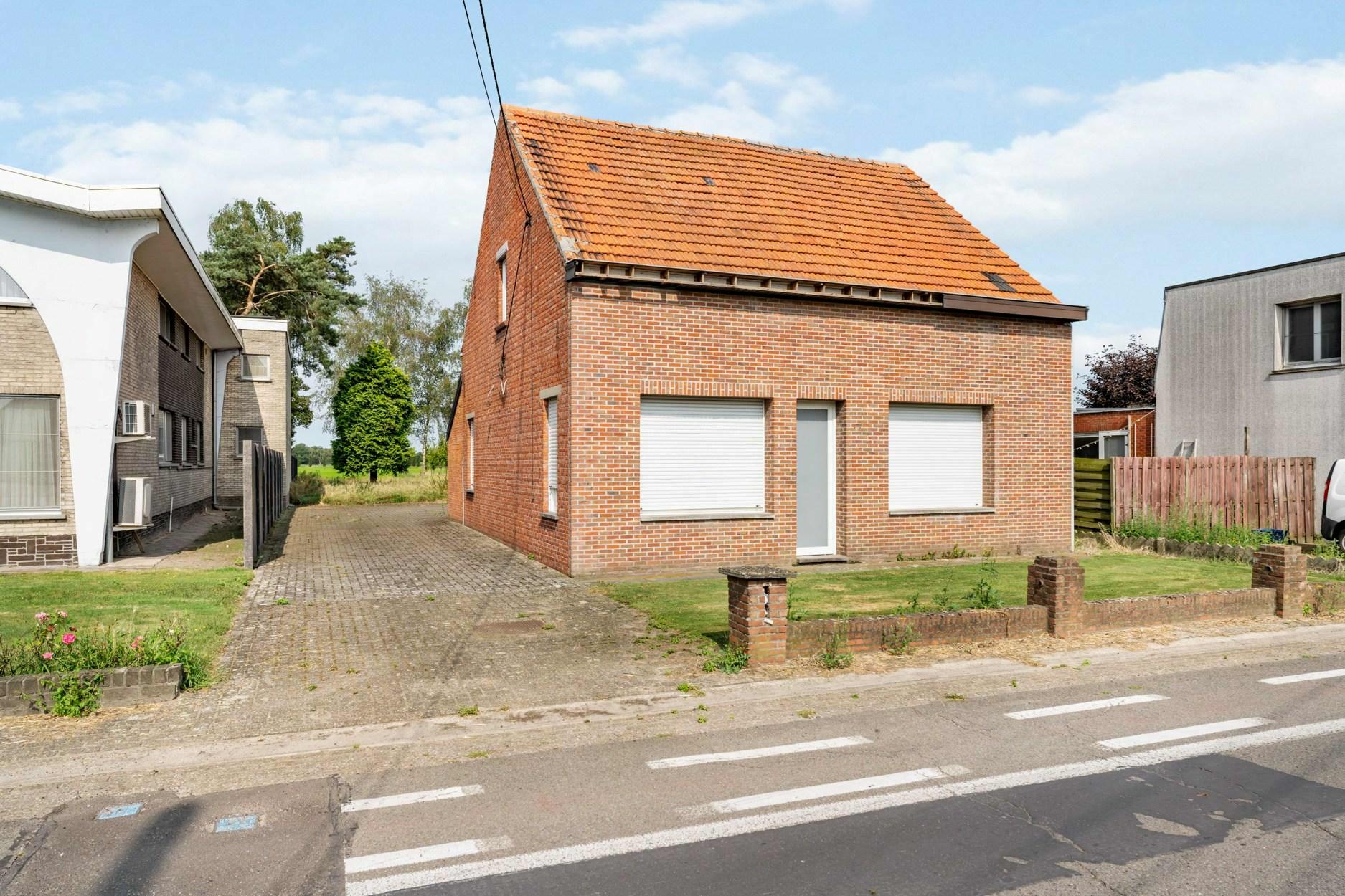 Te renoveren of af te breken woning op 915 m² te Ravels