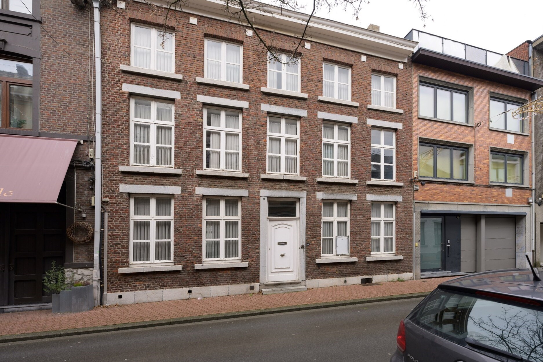 Unieke en prachtige te renoveren herenwoning gelegen op een top locatie in het centrum van Hasselt.