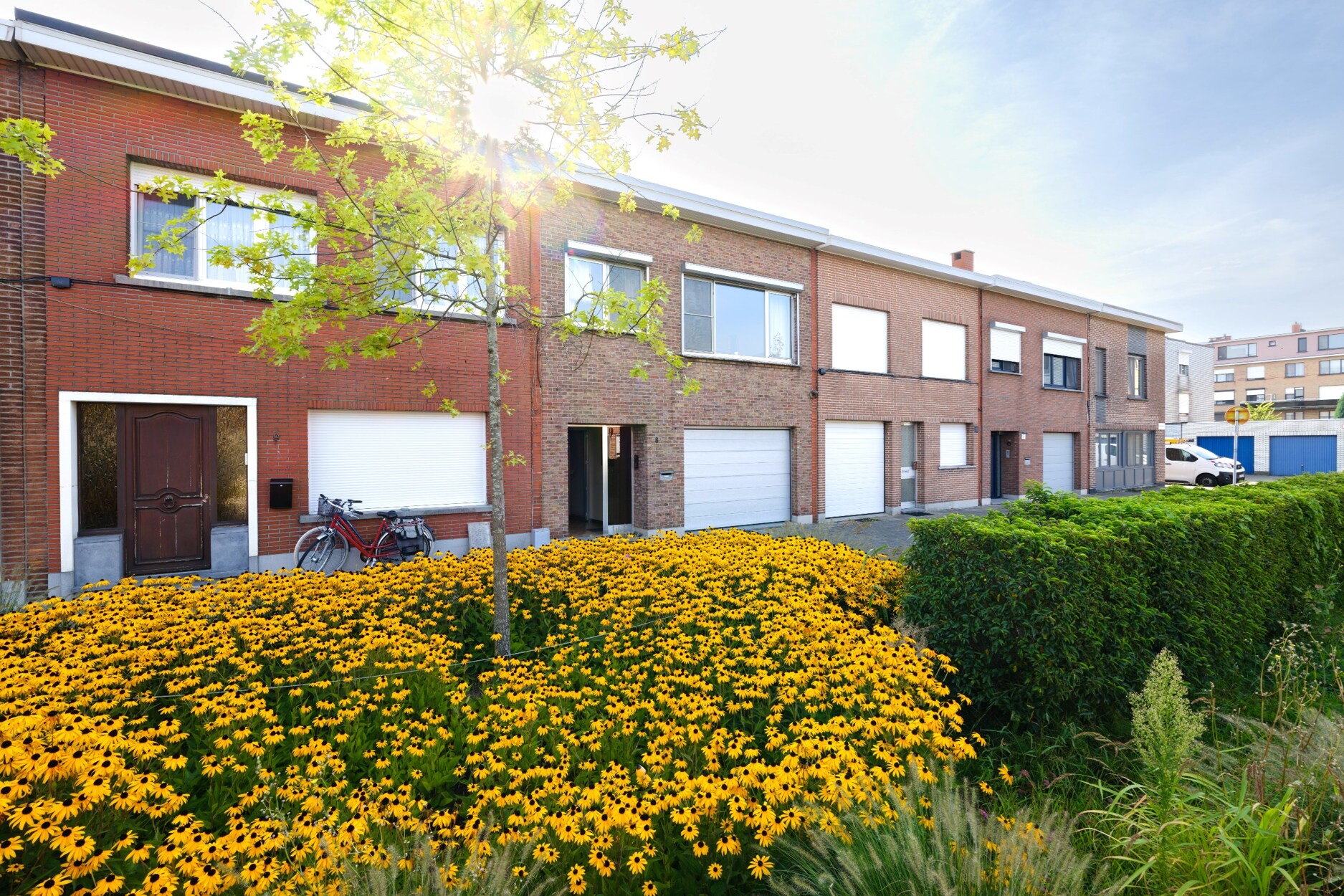 Leuke woning met tuin en garage aan een rustig plein!