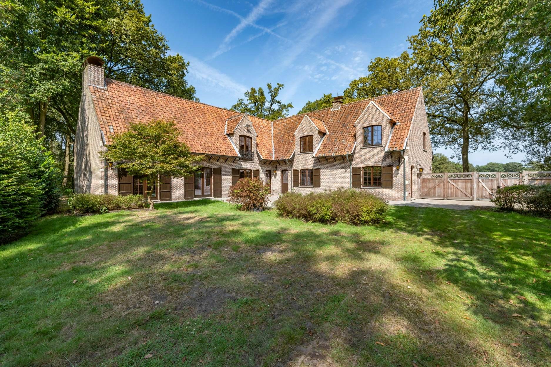 Villa te Merksplas op een perceel van ca. 1,3 hectare.