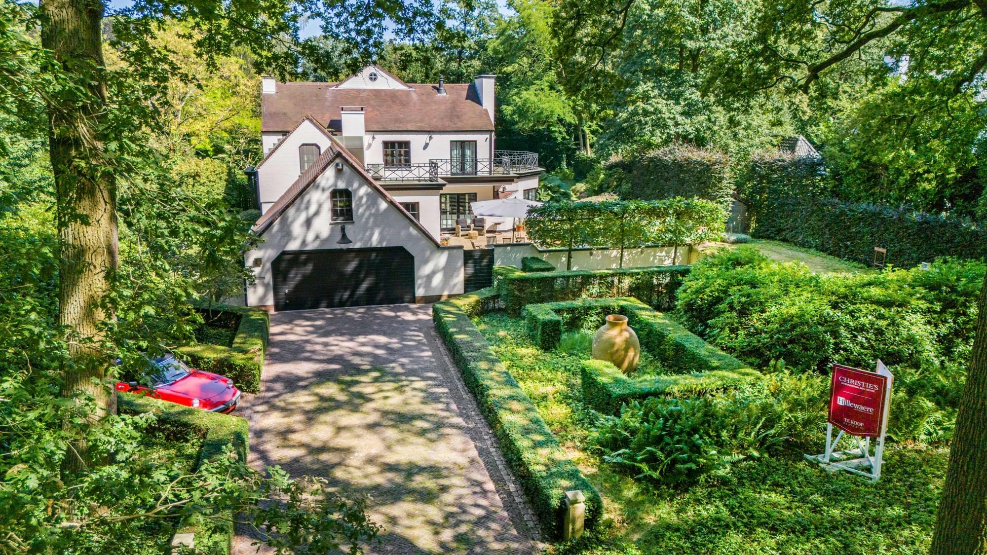 Unieke villa in de gegeerde “Gouden Driehoek”!