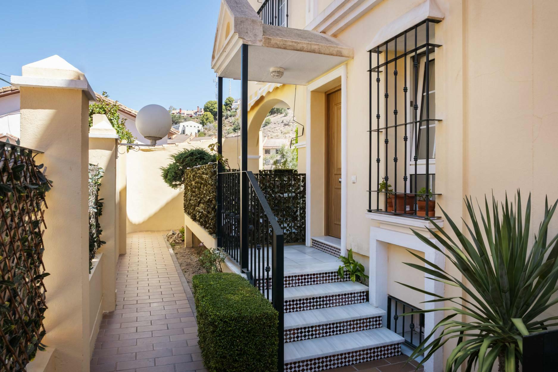 Charmant halfvrijstaand huis in bajo Limonar, Málaga