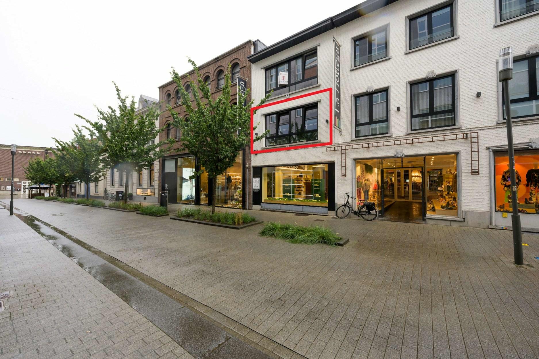 Super gelegen instapklare studio van +-50m2 in het hartje van Hasselt centrum.