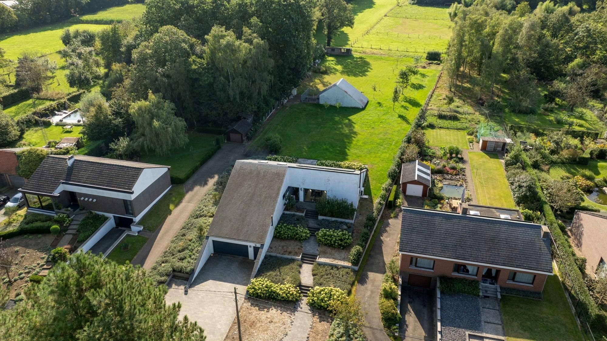 Instapklare, energiezuinige en  tijdloze villa gelegen te Lummen op een terrein van 3798m2 .