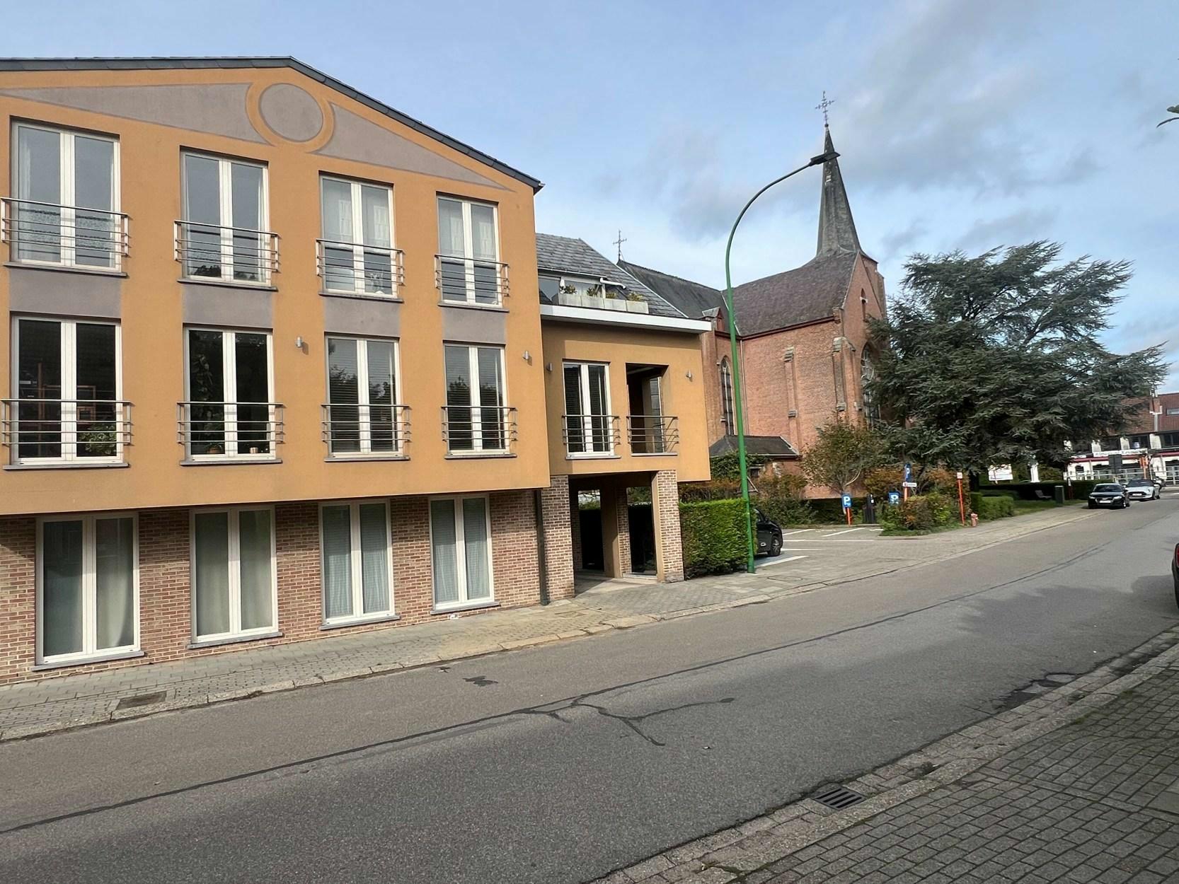 Ruim 2 slaapkamer appartement van 103 m² met leuk overdekt terras