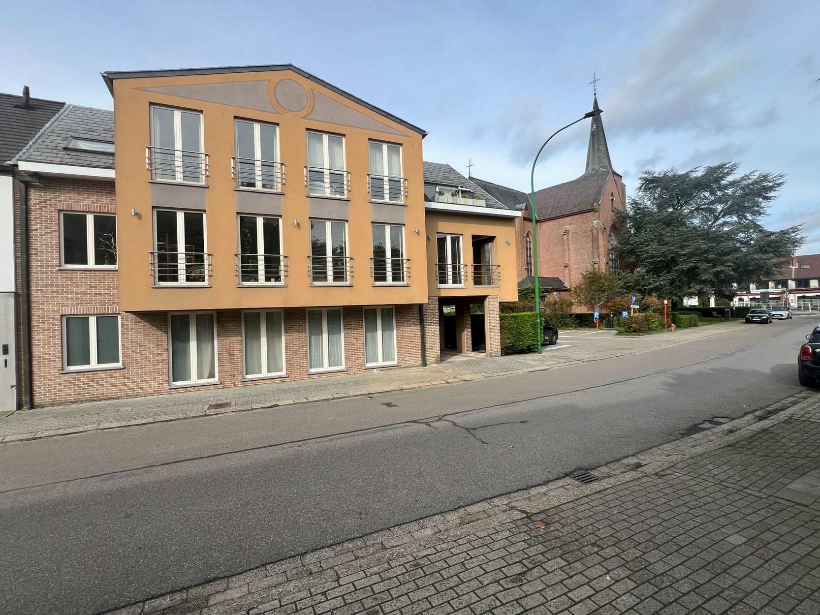 Ruim en instapklaar 2 slaapkamer appartement van 87m² met leuk overdekt terras