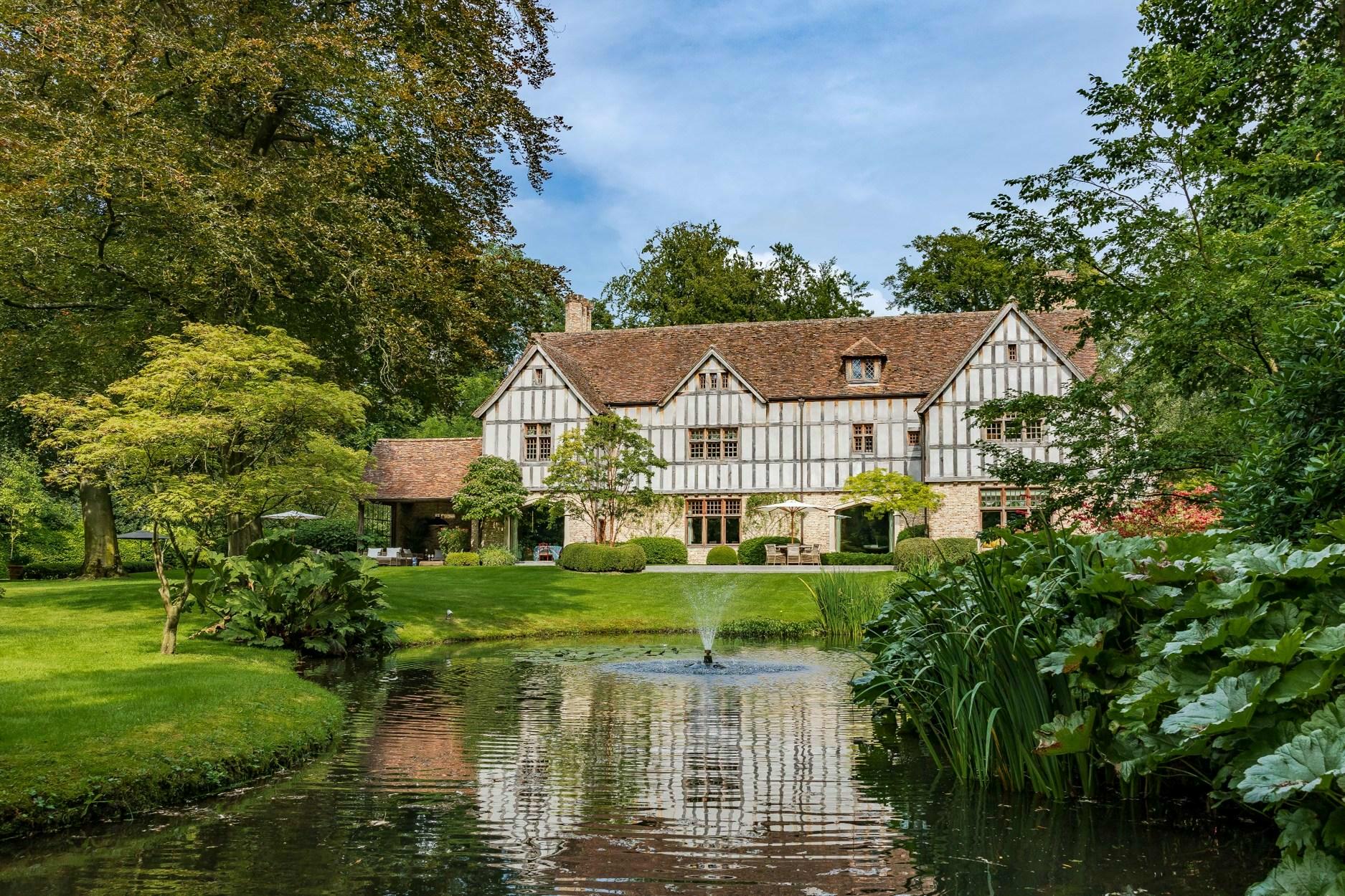 Magnifieke English Tudor hartje Koningshof