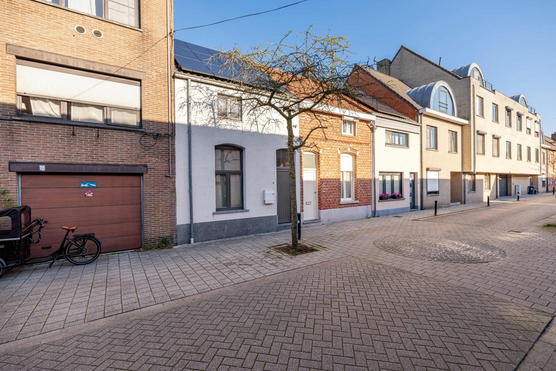 Leuke gerenoveerde stadswoning met 2 slaapkamers en tuintje