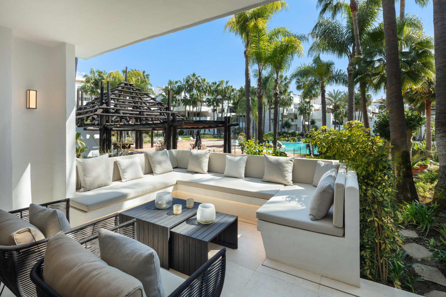 Magnifiek Luxe Appartement in het Exclusieve Puente Romano Complex, Marbella Gouden Mijl