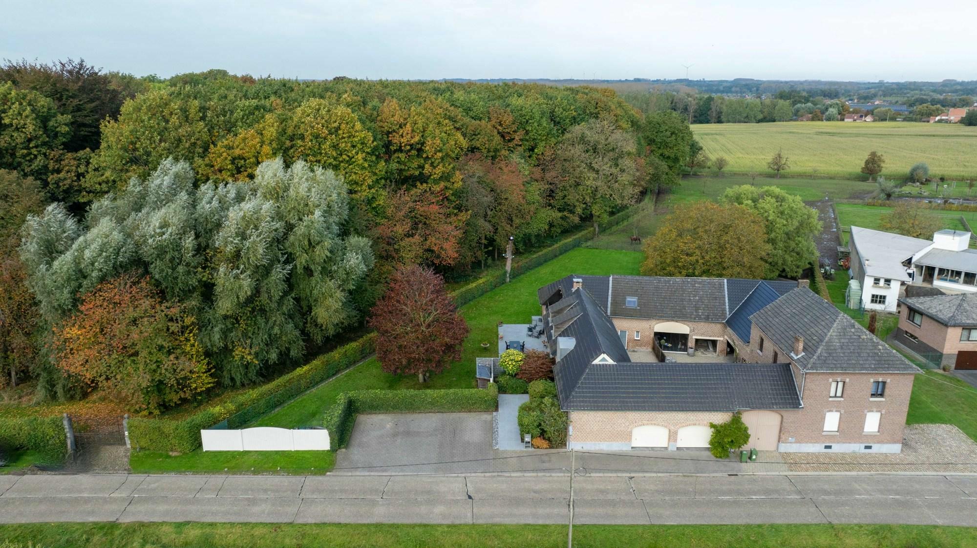 Hoeve met 5 slaapkamers gelegen op 17 are