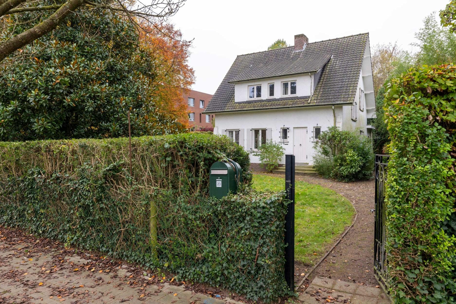 Charmante villa met 3 slaapkamers op ruim perceel van ca. 2.300m² te Mol