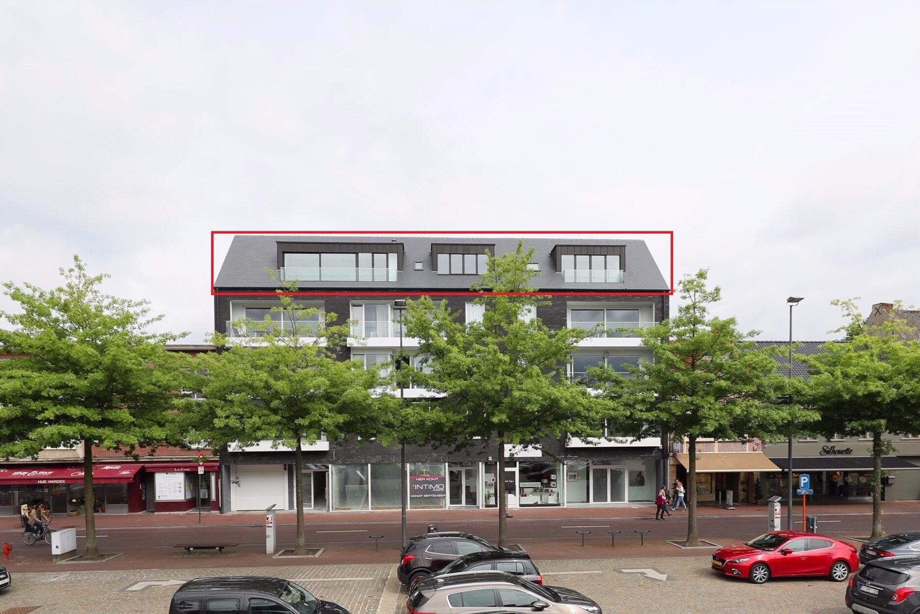 Luxe penthouse van 175 m² te centrum Mol met terras 80 m² 