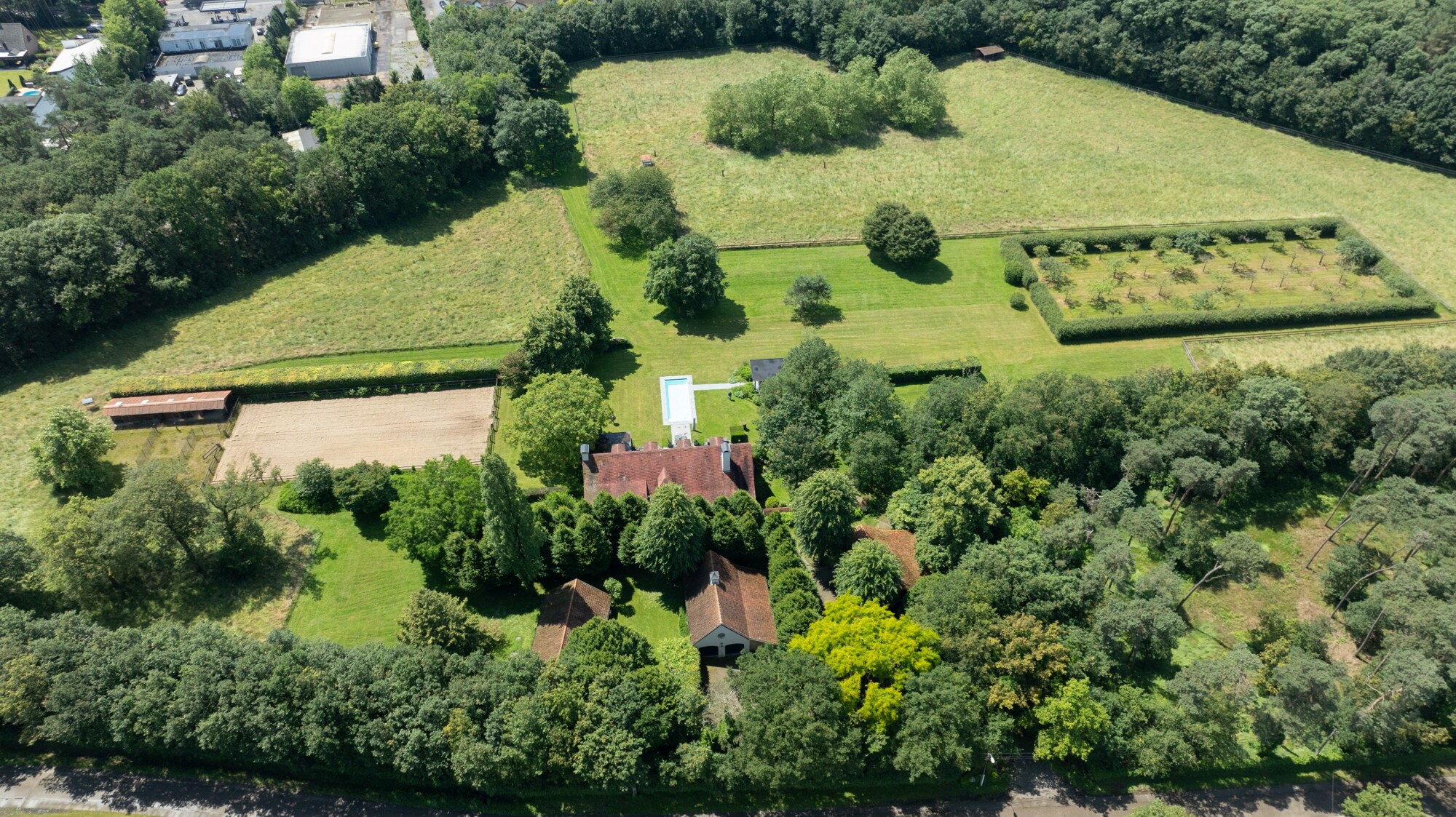 Schitterende herenhoeve op landgoed van ca. 6,1 ha te Oud-Turnhout