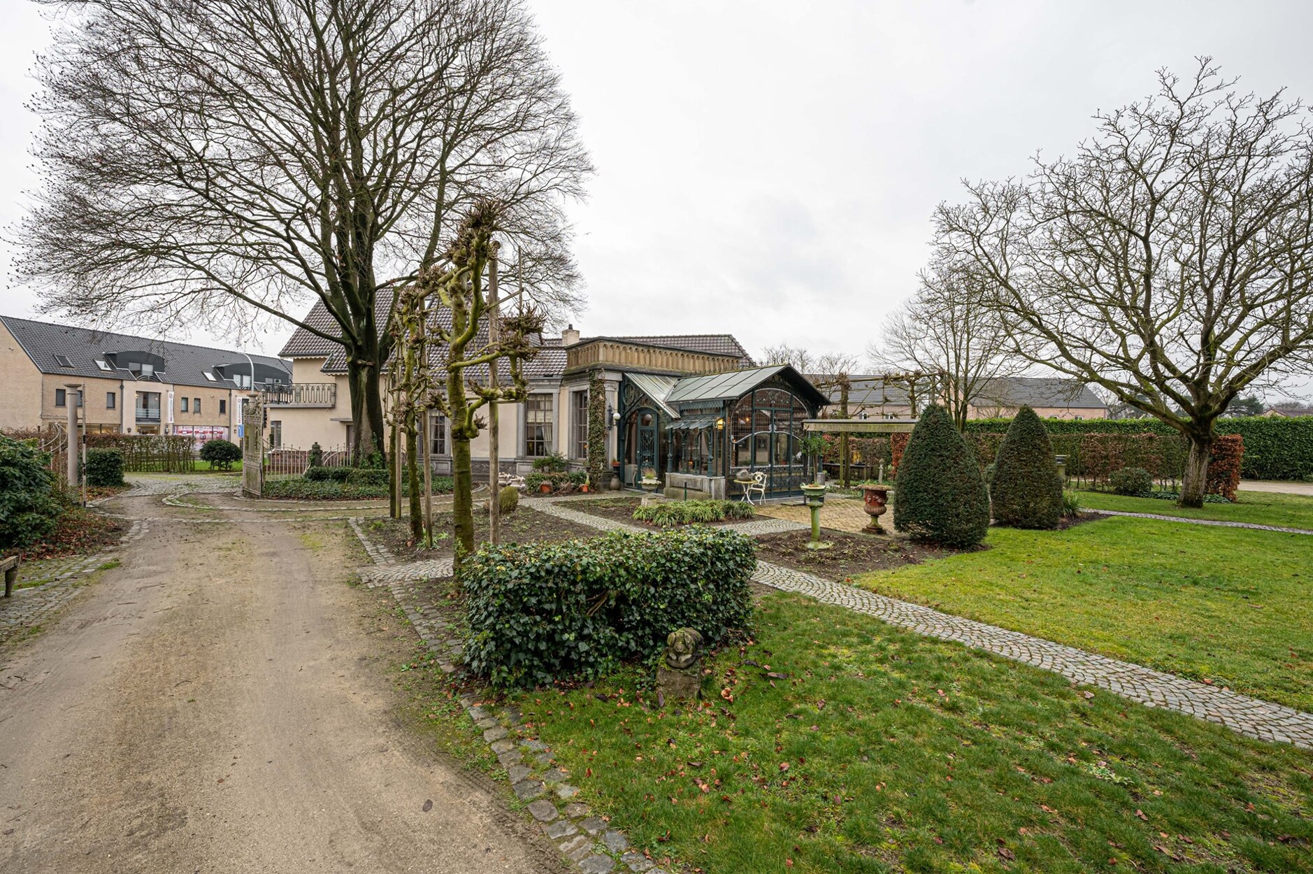 Stijlvolle villa op een perceel grond van 4.200 m² te Balen