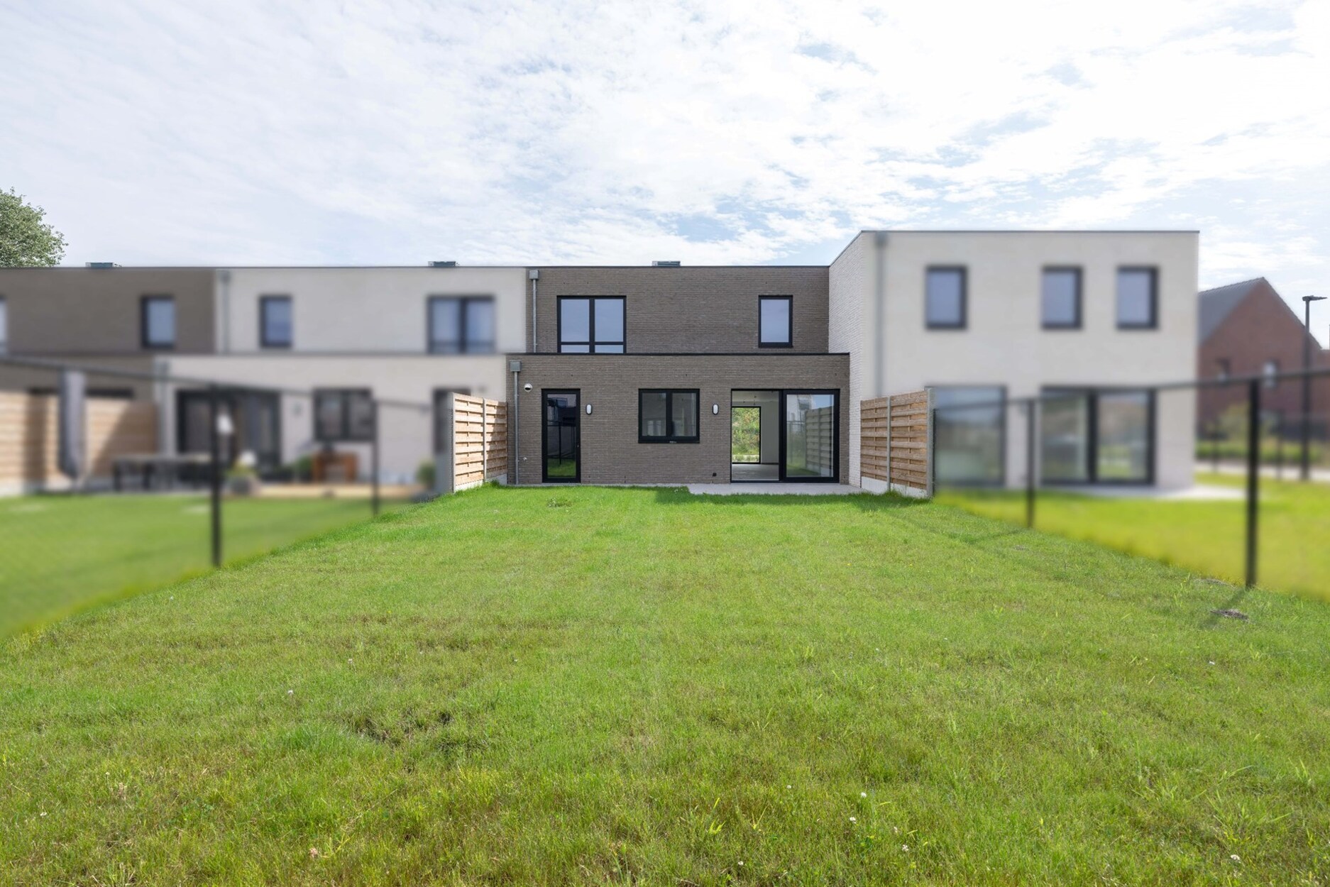 Halfopen BEN nieuwbouwwoning met 3 slaapkamers, ruime inpandige garage te Weelde 